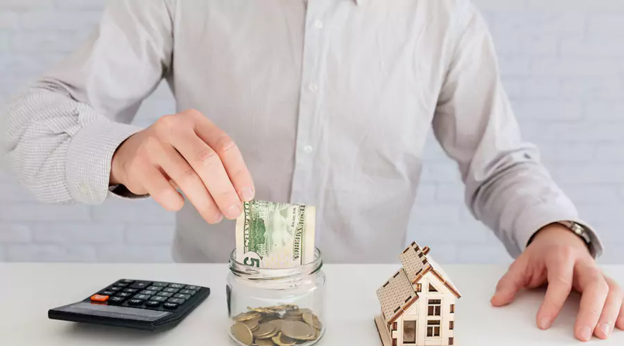 Cash Offer vs Listing on the Market: Pros and Cons