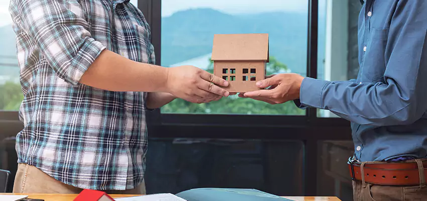 How We Determine Your Sell House with Reverse Mortgage Offer in Lake Ronkonkoma, NY?